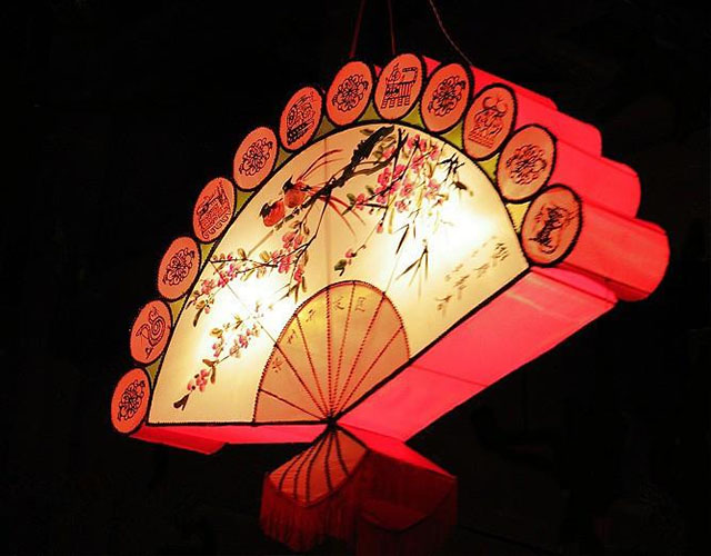 彩燈花燈帶來(lái)的不一樣的色彩